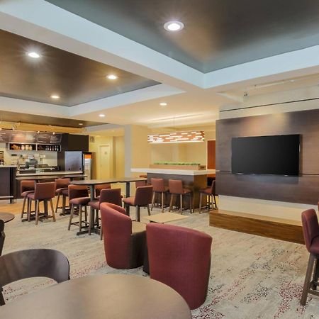 Отель Courtyard By Marriott Monroe Airport Экстерьер фото