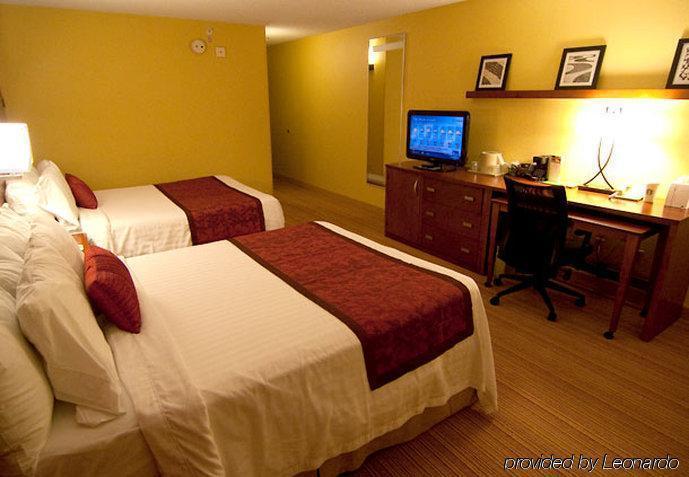 Отель Courtyard By Marriott Monroe Airport Номер фото