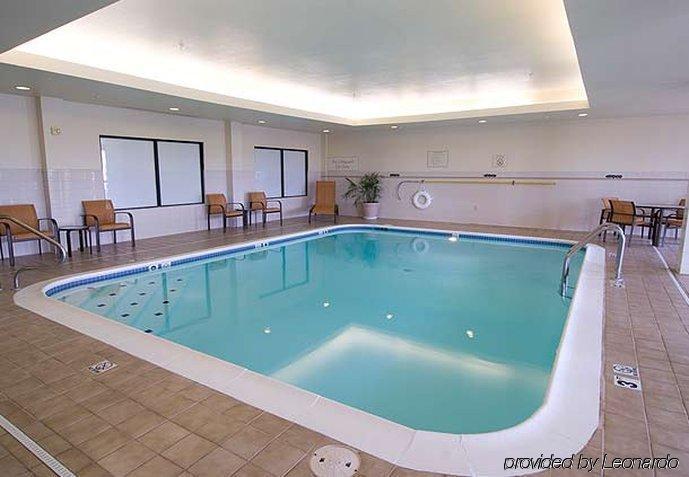 Отель Courtyard By Marriott Monroe Airport Экстерьер фото