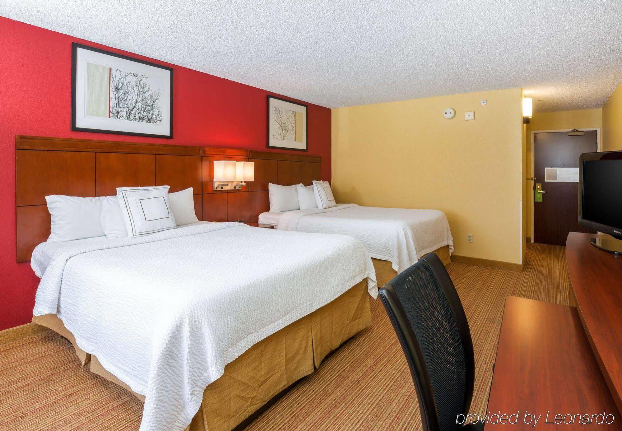 Отель Courtyard By Marriott Monroe Airport Экстерьер фото