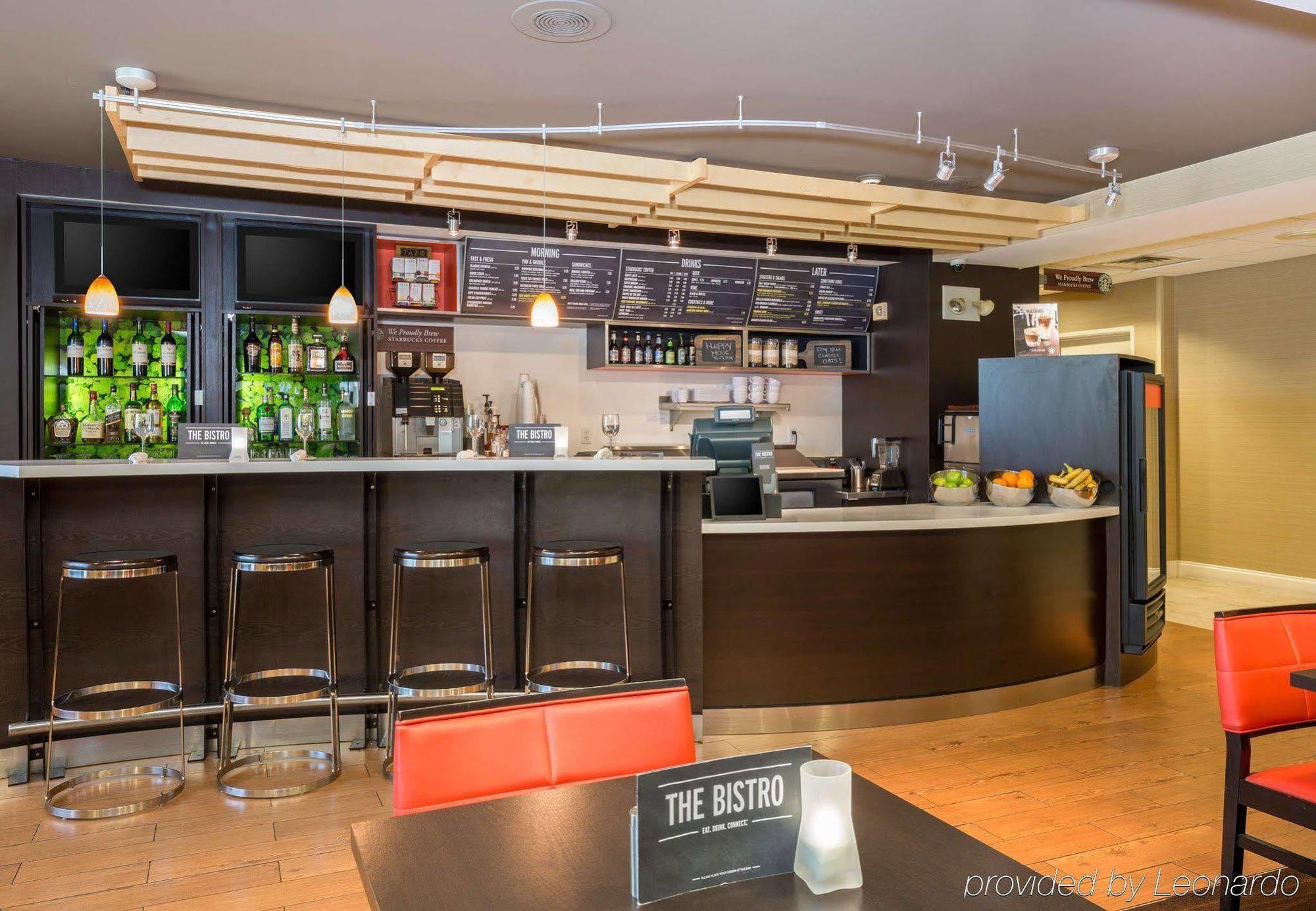Отель Courtyard By Marriott Monroe Airport Экстерьер фото